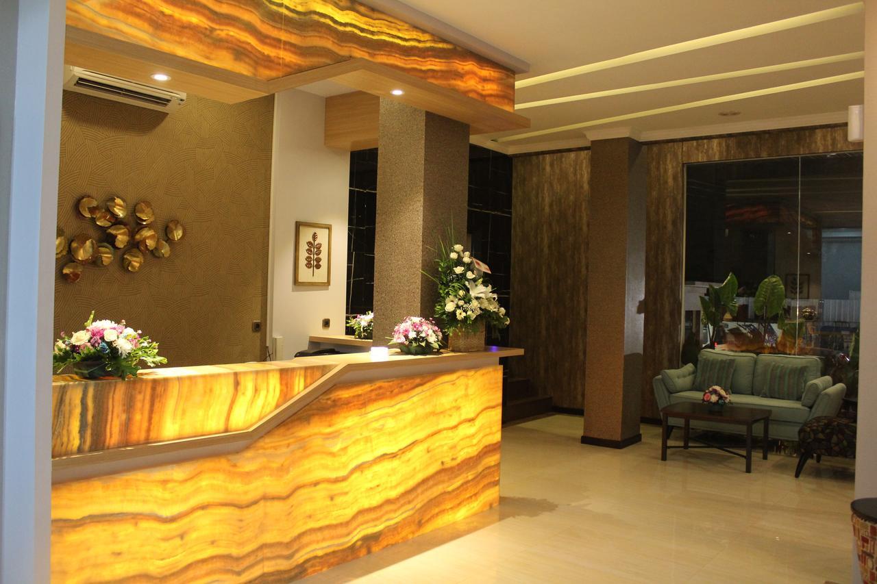 Fontana Hotel Jakarta Buitenkant foto