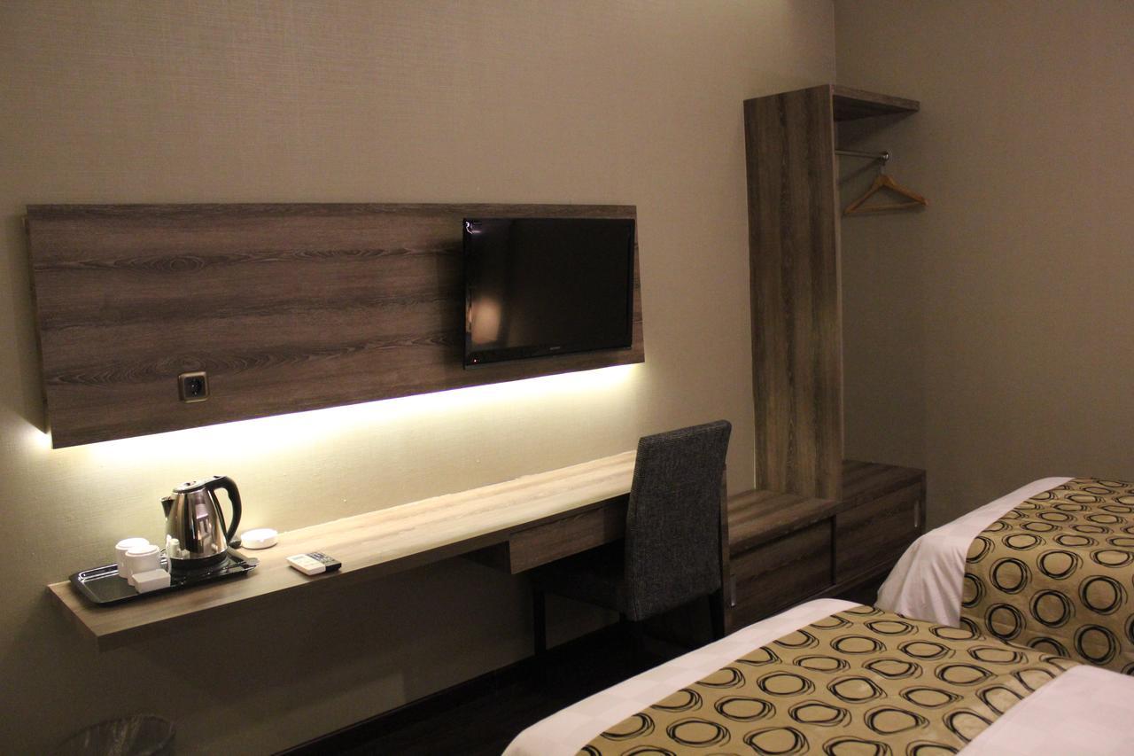 Fontana Hotel Jakarta Buitenkant foto