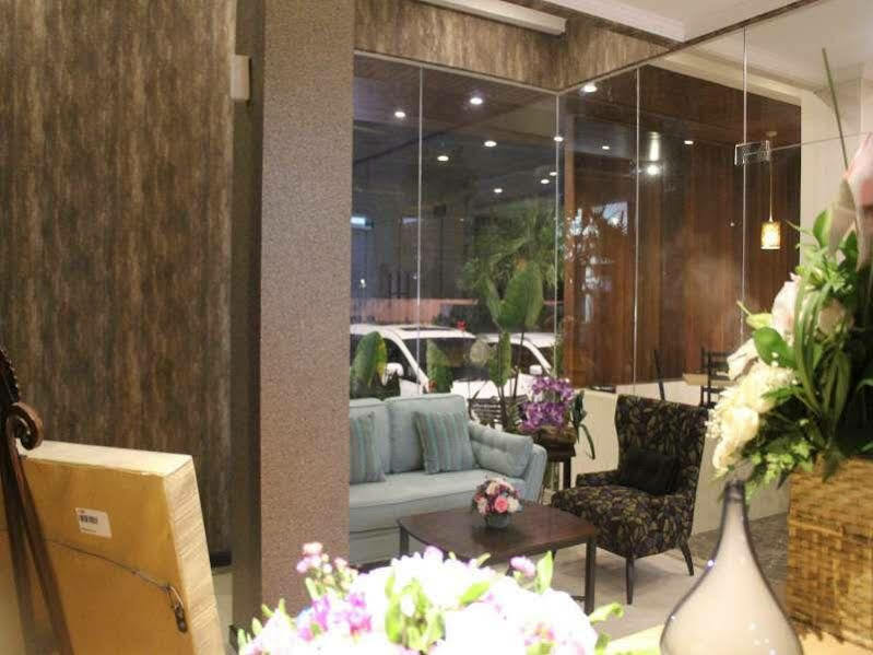 Fontana Hotel Jakarta Buitenkant foto